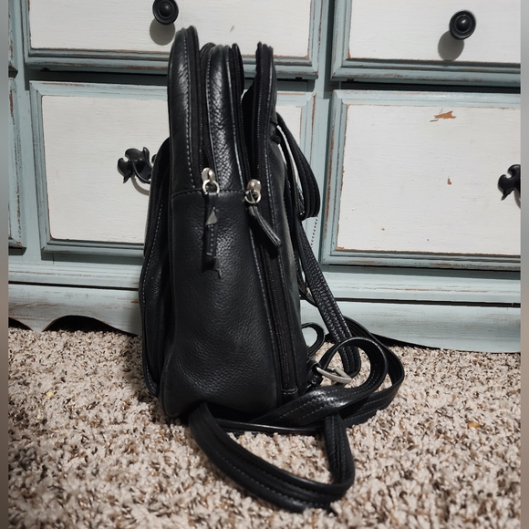 Leather backpack, multiple pockets - Picture 6 of 15